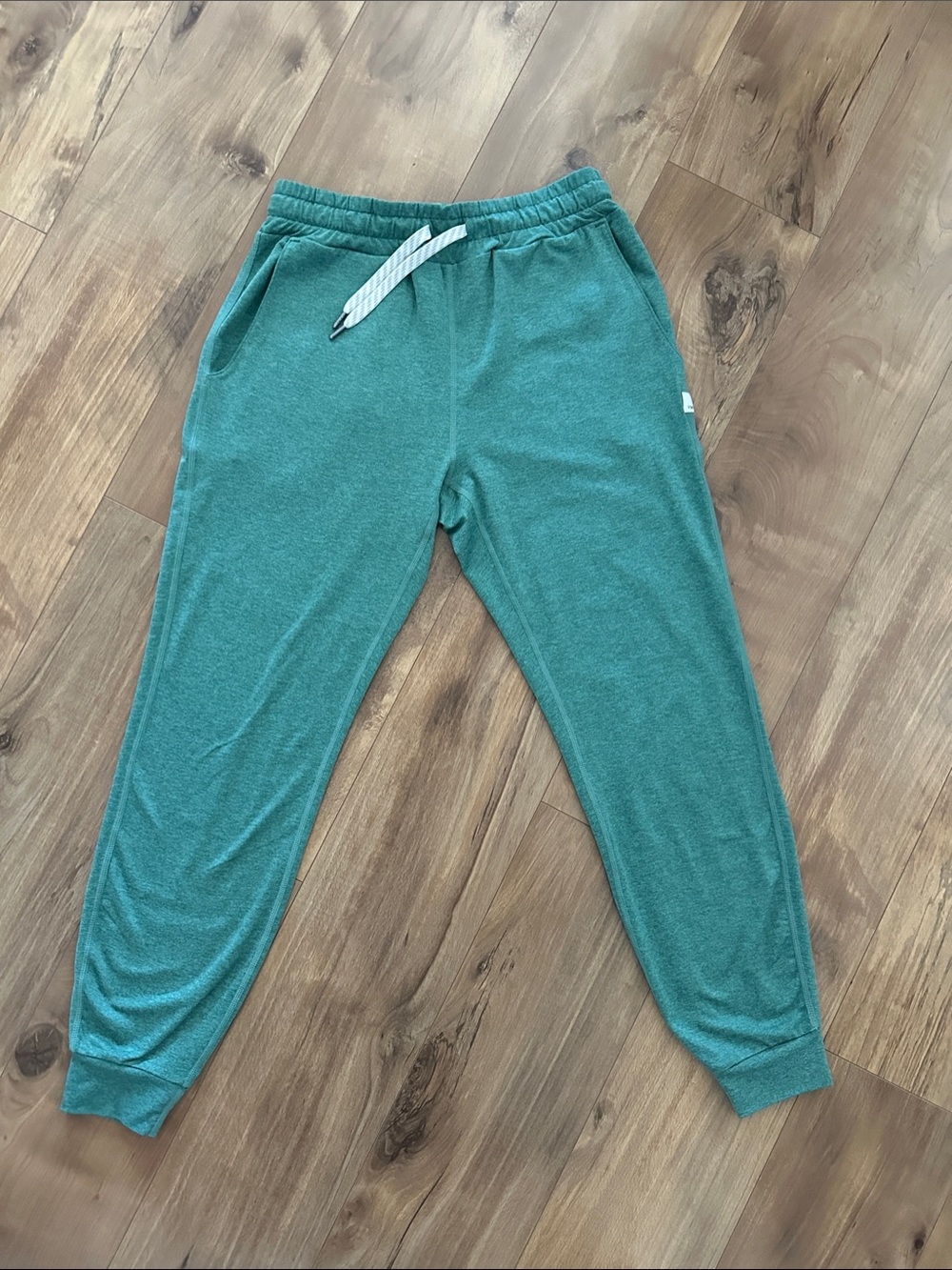 NEW Vuori Teal Women's Performance Joggers with Drawstring